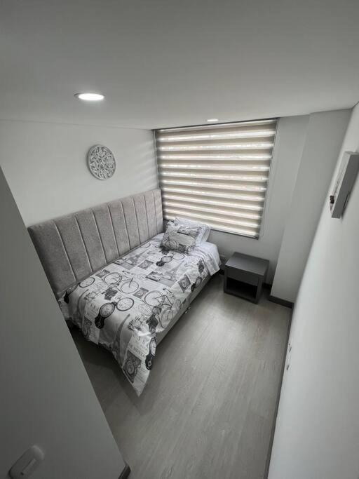 Edificio Avanzzare T1-204 Con Ascensor Y *