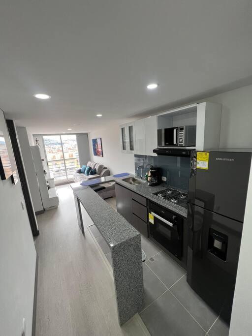 Edificio Avanzzare T1-204 Con Ascensor Y Apartamento *
